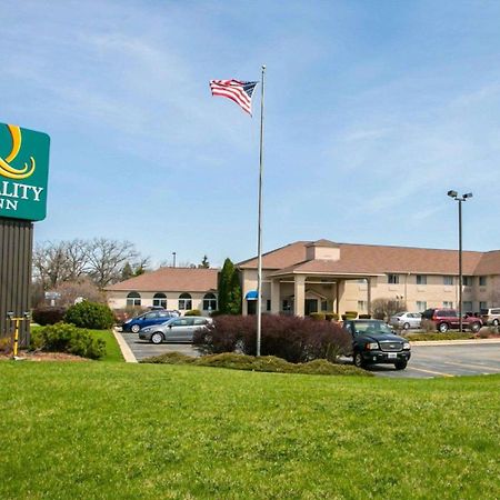 Quality Inn & Suites Woodstock Near Lake Geneva Exteriér fotografie