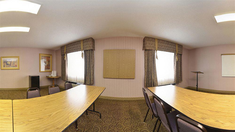 Quality Inn & Suites Woodstock Near Lake Geneva Exteriér fotografie