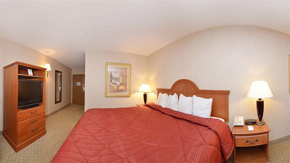 Quality Inn & Suites Woodstock Near Lake Geneva Exteriér fotografie