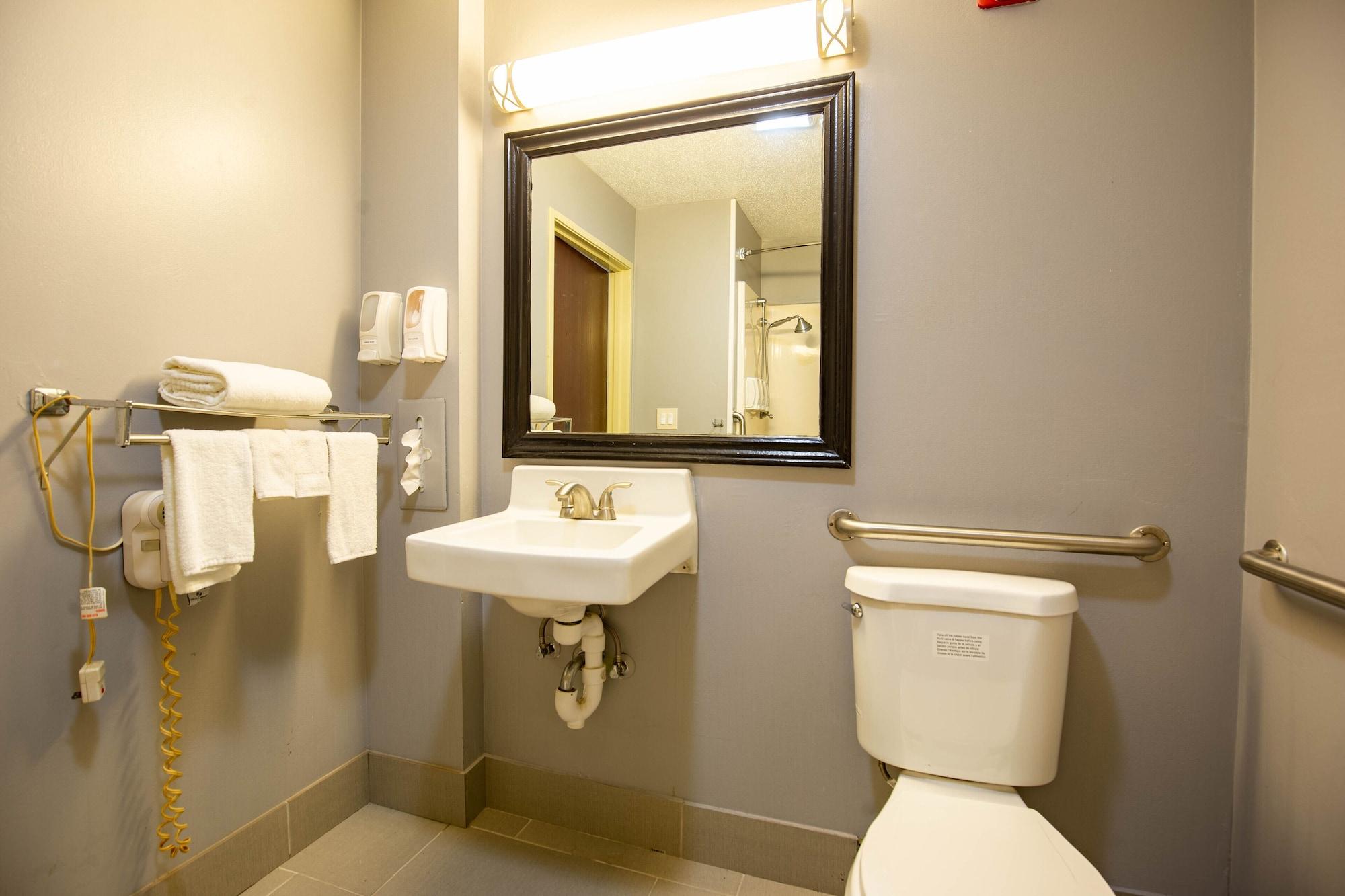 Quality Inn & Suites Woodstock Near Lake Geneva Exteriér fotografie