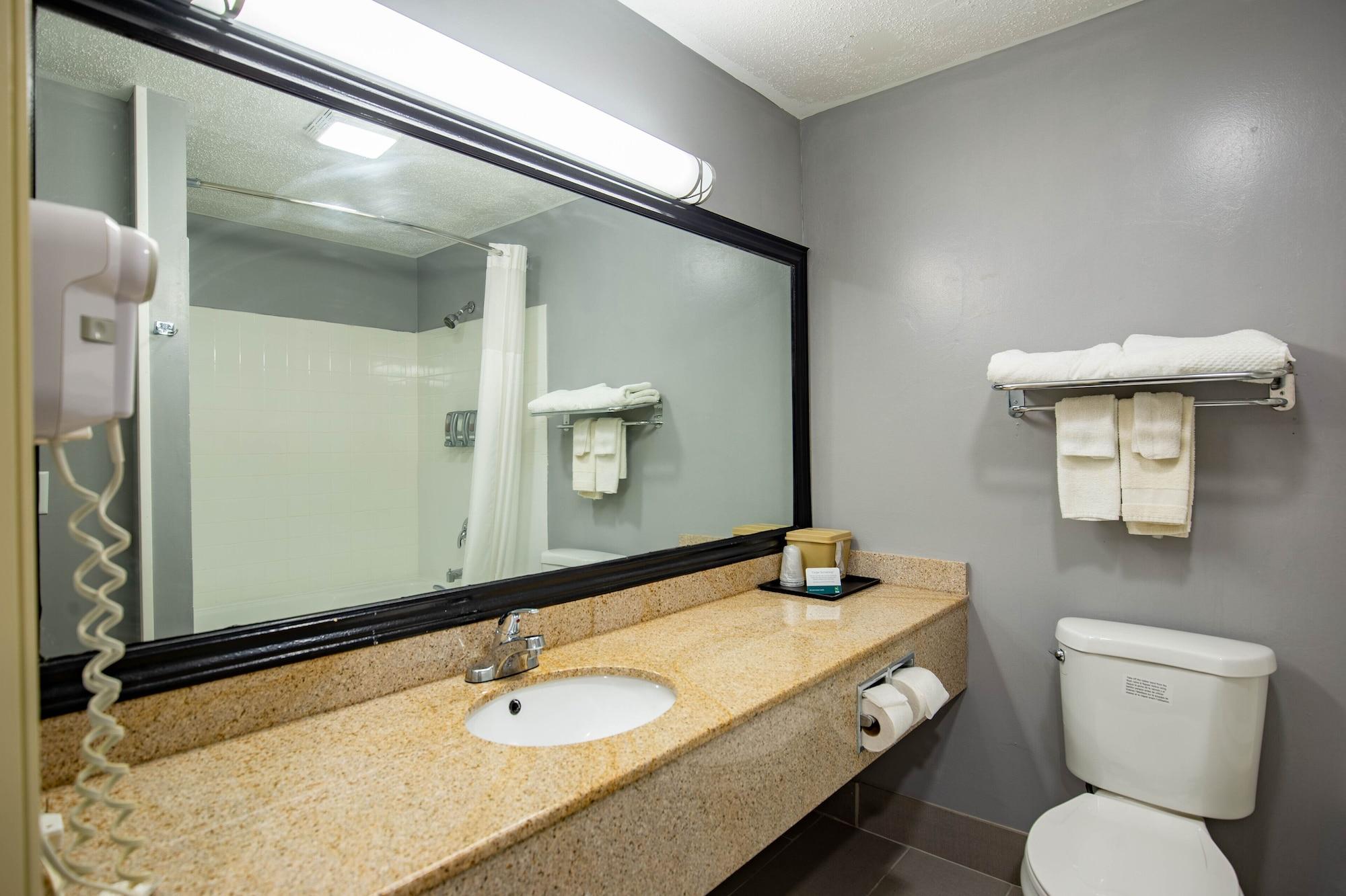 Quality Inn & Suites Woodstock Near Lake Geneva Exteriér fotografie