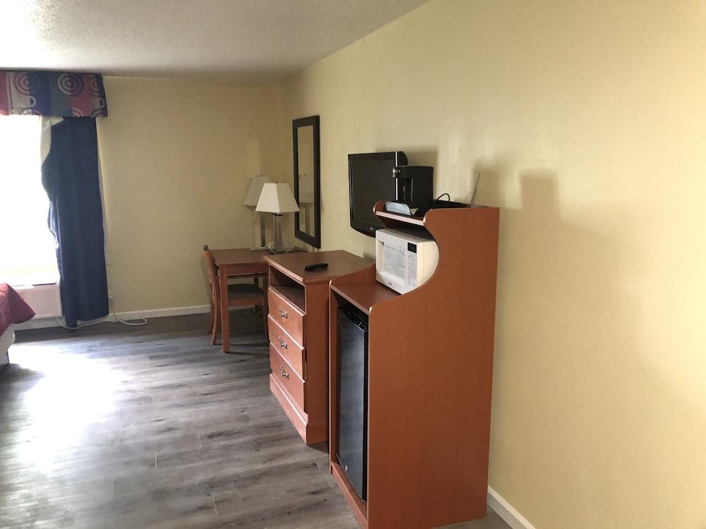 Quality Inn & Suites Woodstock Near Lake Geneva Exteriér fotografie