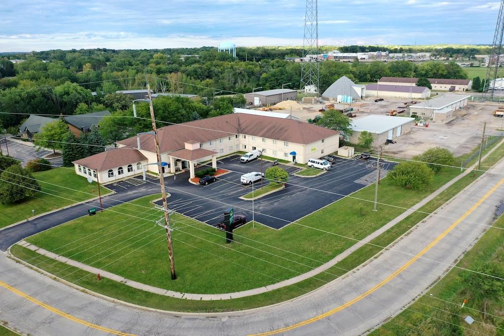 Quality Inn & Suites Woodstock Near Lake Geneva Exteriér fotografie