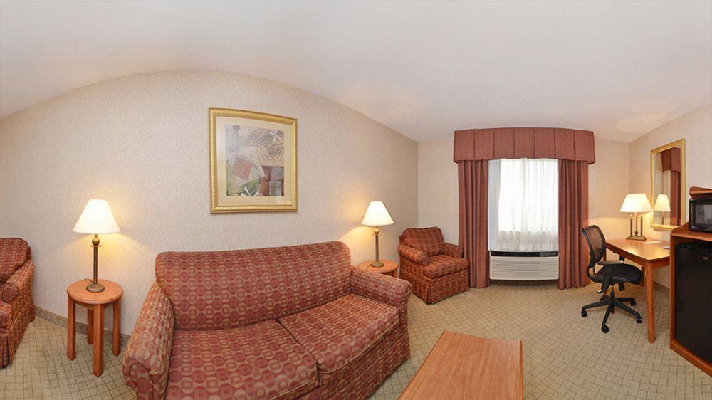 Quality Inn & Suites Woodstock Near Lake Geneva Exteriér fotografie