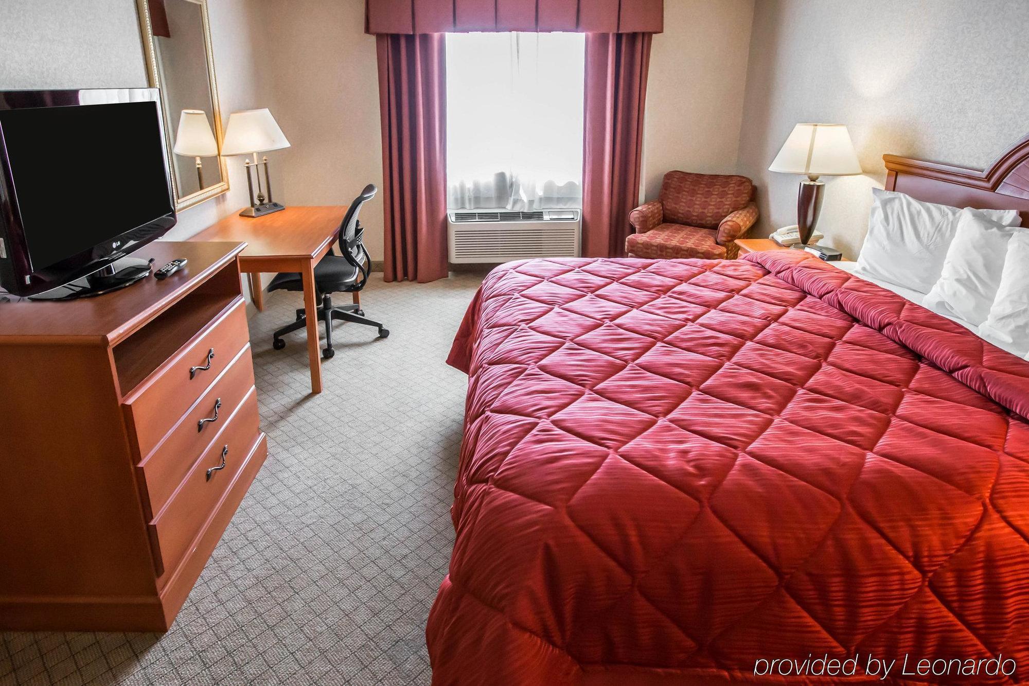 Quality Inn & Suites Woodstock Near Lake Geneva Exteriér fotografie