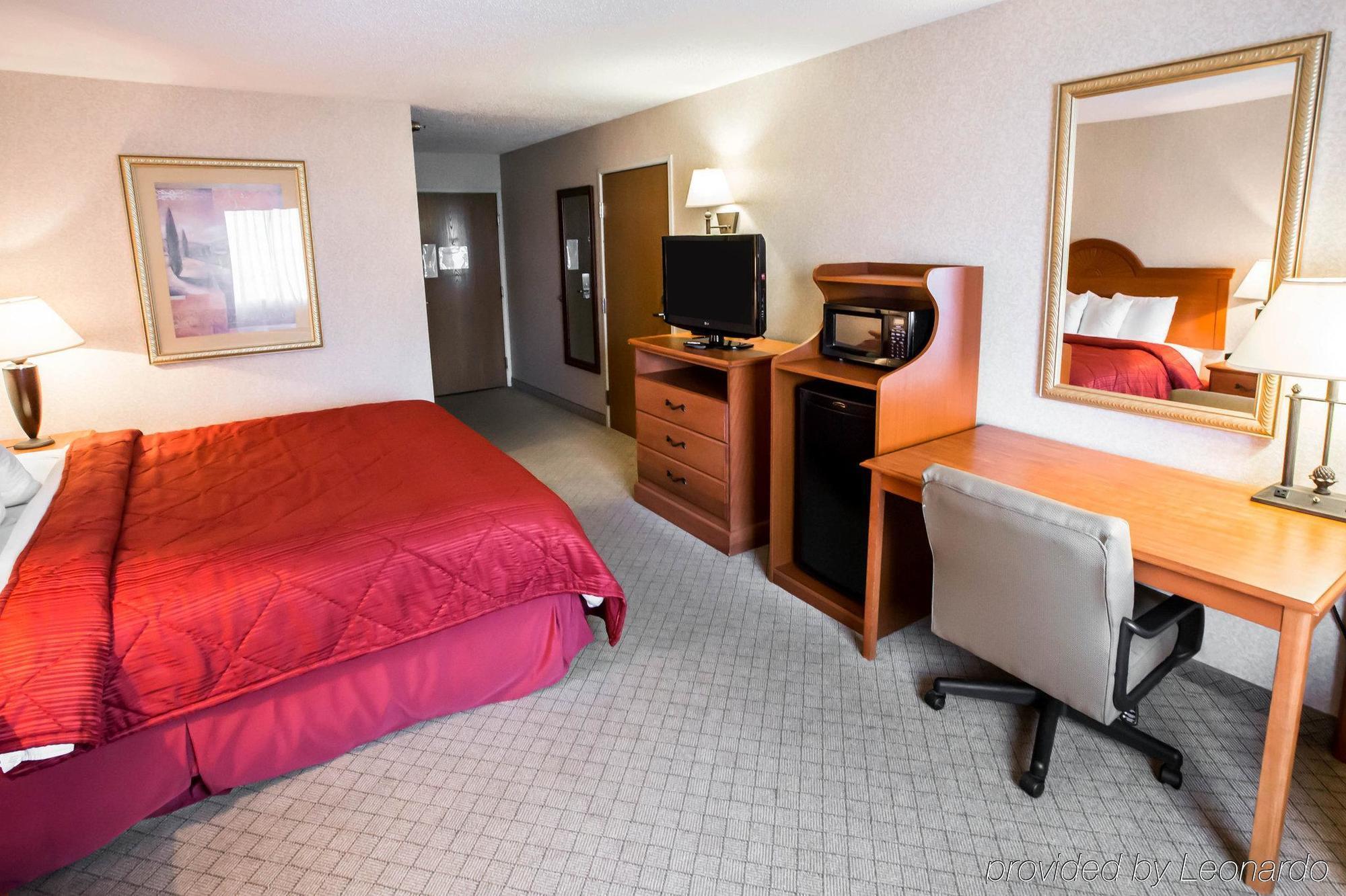 Quality Inn & Suites Woodstock Near Lake Geneva Exteriér fotografie