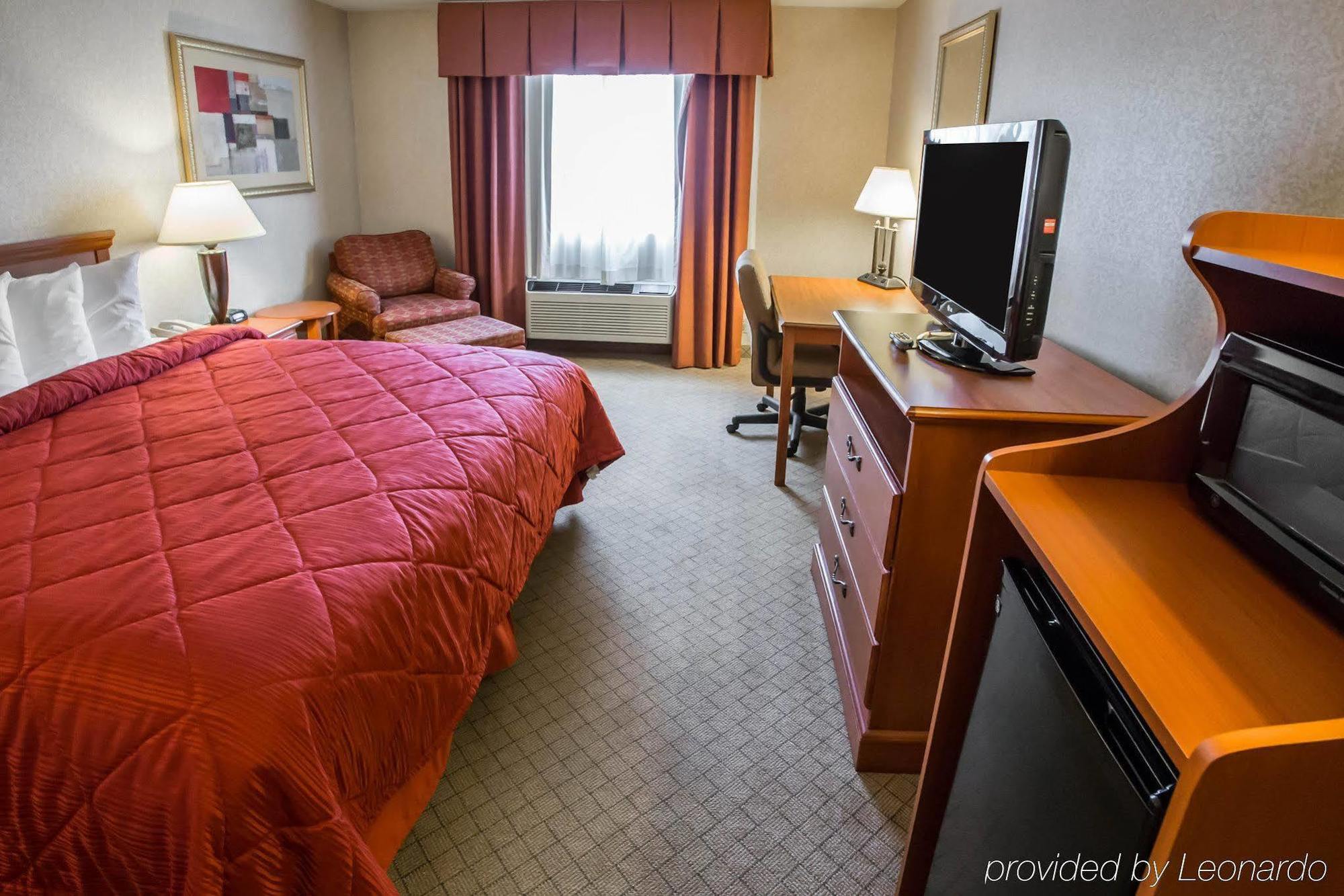 Quality Inn & Suites Woodstock Near Lake Geneva Exteriér fotografie