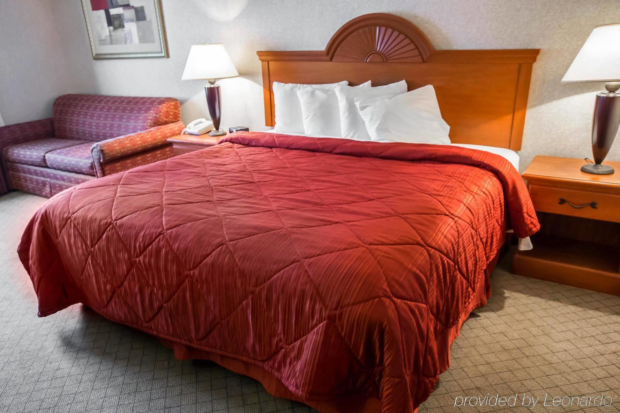 Quality Inn & Suites Woodstock Near Lake Geneva Exteriér fotografie