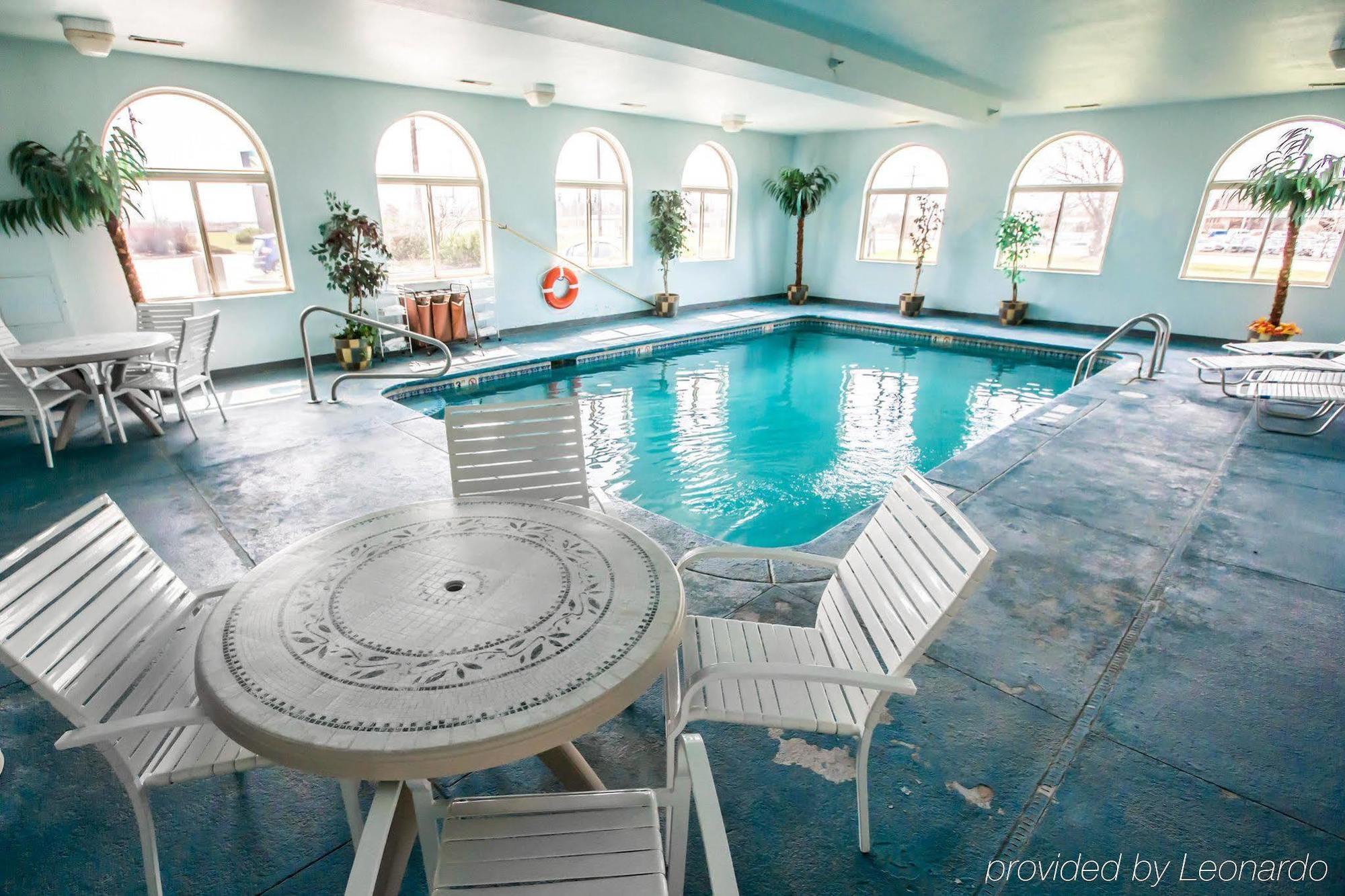 Quality Inn & Suites Woodstock Near Lake Geneva Exteriér fotografie