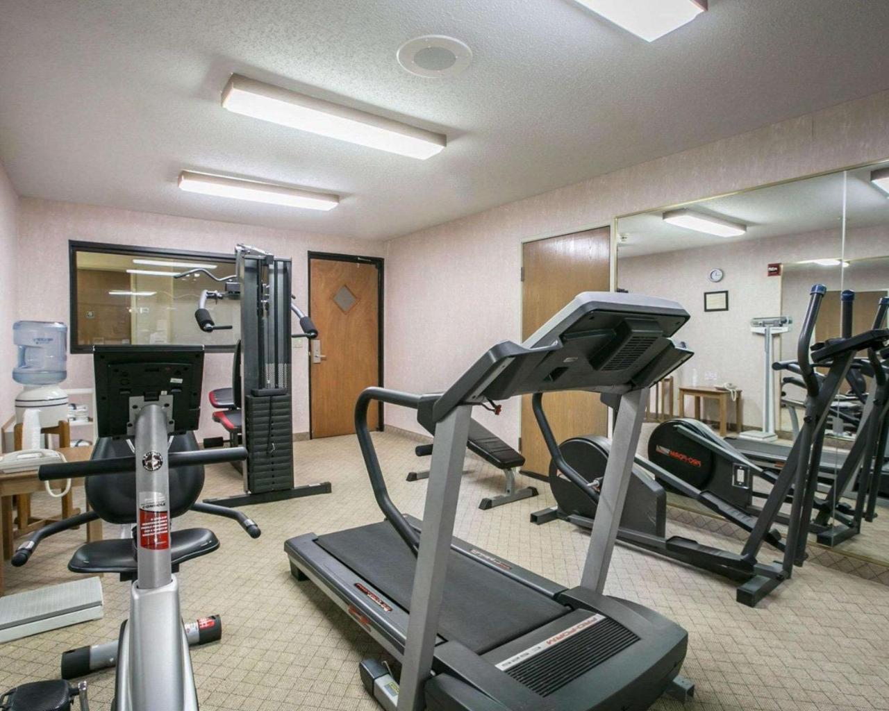 Quality Inn & Suites Woodstock Near Lake Geneva Exteriér fotografie